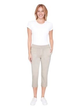 NWT Up! Pull On Stretch Capri Pants Tan Size Large